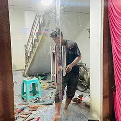 Aluminium door window mechanic Mr. Biswajit Roy in Barasat 5